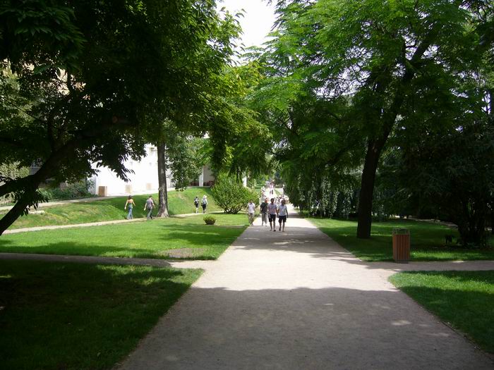Park a vár oldalában
